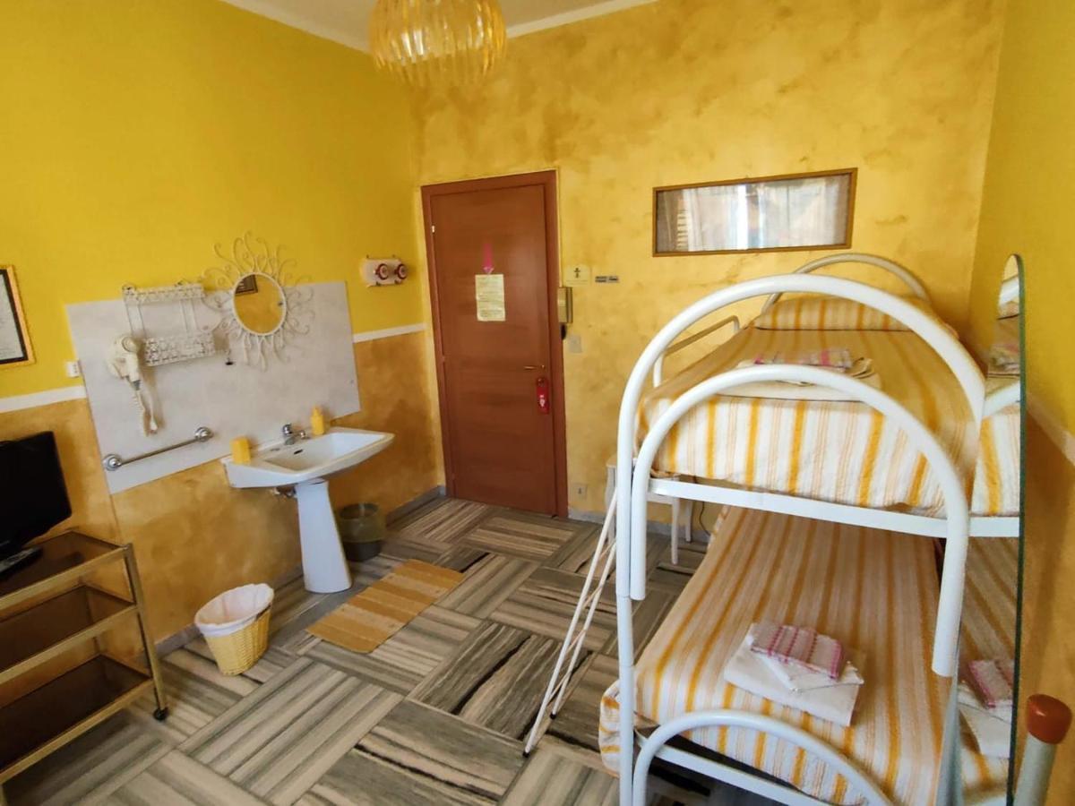 Twin Room with External Bathroom,1686451760:JPEG